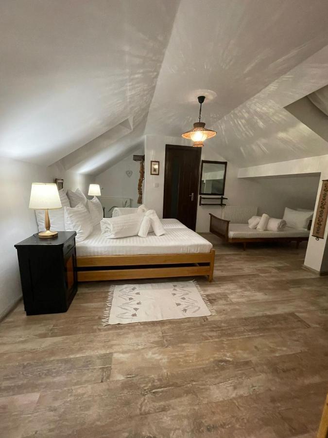 Apartament Yannis Leilighet Alba Iulia Eksteriør bilde